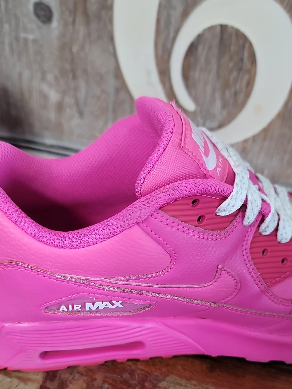 🔥 Nike Air Max 90 LTR 'Laser Fuchsia' Wmns 8.5 Good Cond. Fast Shipping